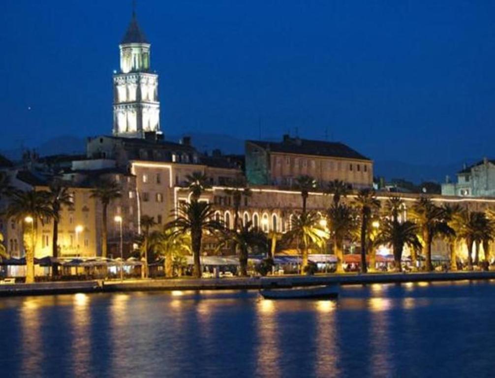 Blue Tree Rooms Спліт Екстер'єр фото